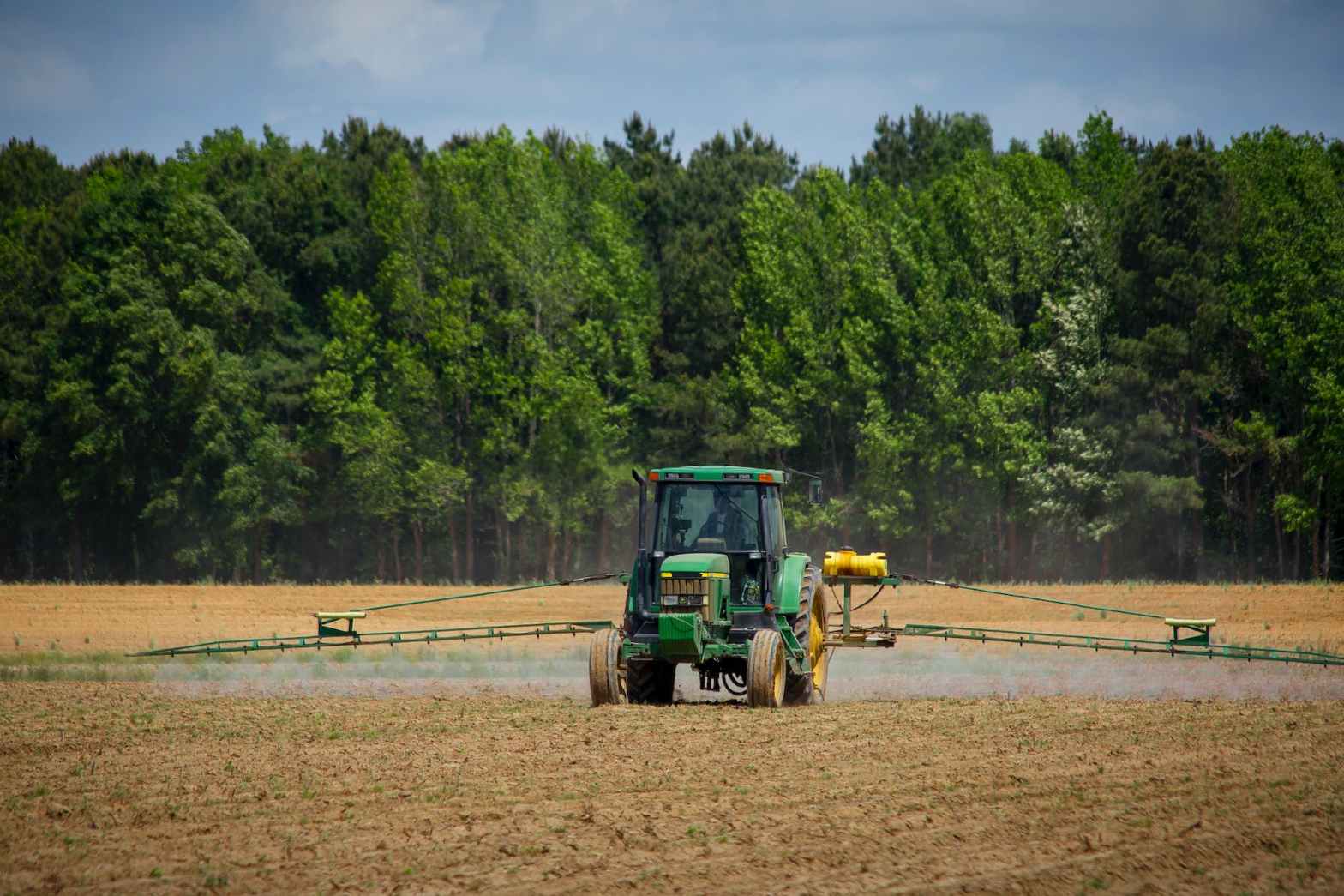 Unveiling the Hidden Dangers: Glyphosate and Roundup Health&nbsp;Risks